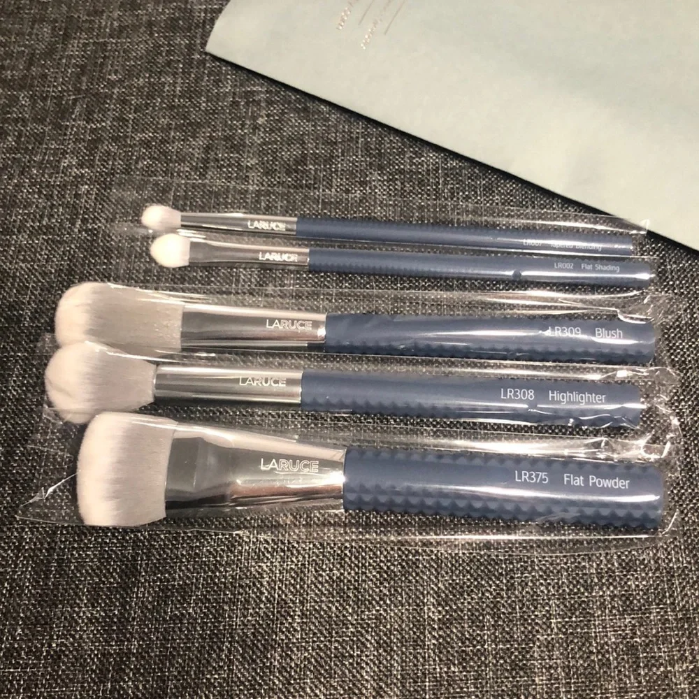 New ✨ Laruce Beauty 5 piece Makeup Brush Set - Picture 3 of 9